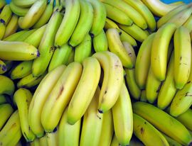 Бананы возглавили ТОП-5 самых подорожавших продуктов в России за два года