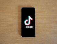 Роскомнадзор рассматривает обращение о блокировке TikTok в РФ