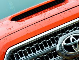 «Известия»: Toyota возобновила прямые поставки автозапчастей в РФ в тестовом режиме