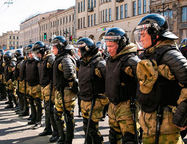 Омбудсмену Александру Шишлову не дали показать видео разгона первомайской демонстрации